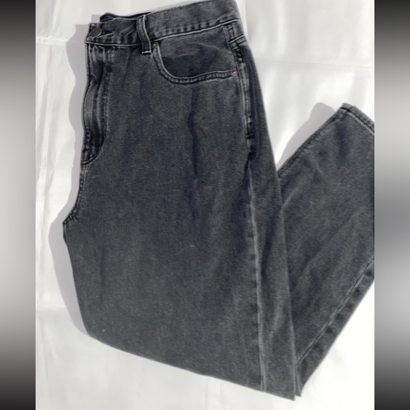 American Eagle Black Denim Mom Jeans - Picture 2 of 11